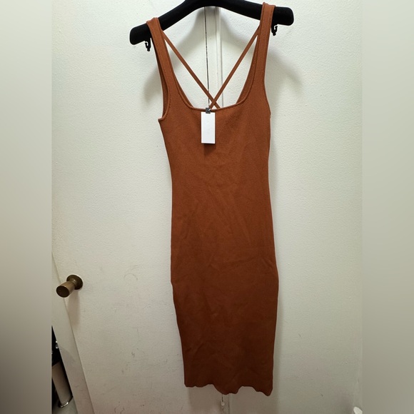 $130 NWT ASTR THE LABEL Elmira cutout cross strap bodycon dress in RUST large - Picture 5 of 9